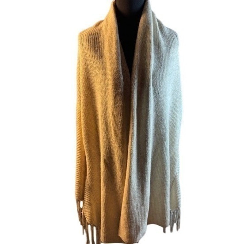 Unbranded Poncho Wrap Womens OS Cream Beige Ribbed Knit Fringe Tassel Boho Wrap